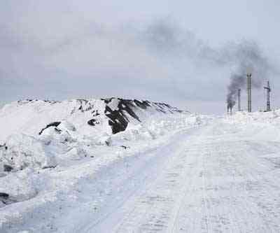 Arctic road mining