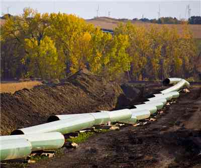 TransCanada going ahead with west-east oil pipeline