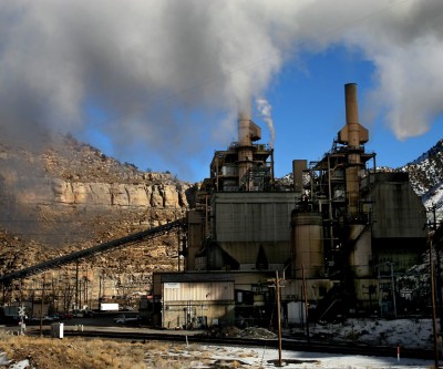 EPA unveils tighter regulations on carbon emissions, experts call them 'coal killer"