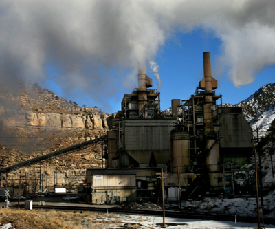 EPA unveils tighter regulations on carbon emissions, experts call them 'coal killer"