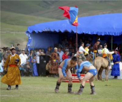 Mongolia cites Oyu Tolgoi progress, Rio fees remain a sticking point