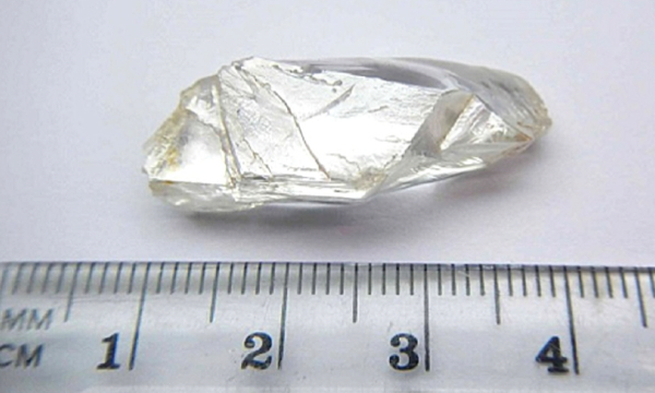 Australian Miner Lucapa Unearths Large Rough Diamond in Angola
