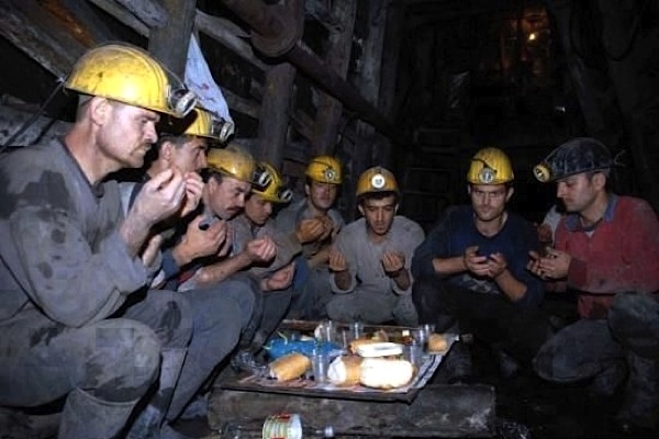 Bosnian coal miners trapped alive after earthquake