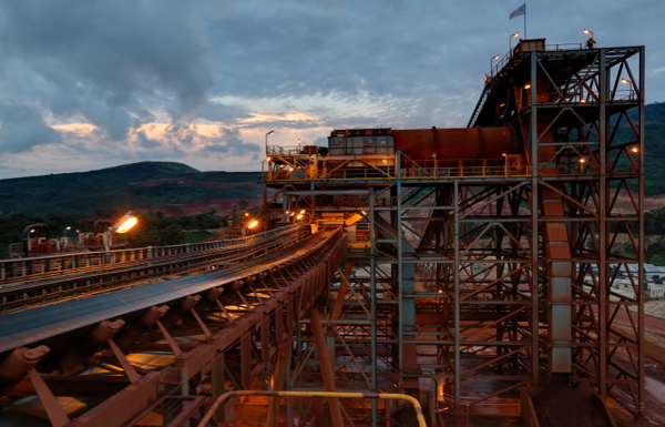 African Minerals halts trading, shuts down Sierra Leone assets
