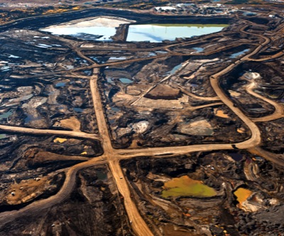 EU spares Canadian oil sands the ‘dirty fuel’ label