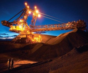 Chinese miners keep digging for iron ore despite most losing money
