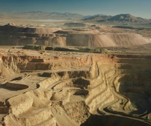 Barrick to get $1.5 billion for Chilean copper mine