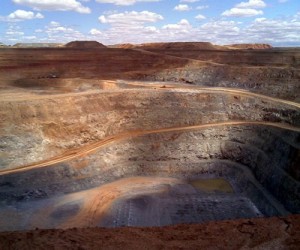 Zijin Mining, Gold Fields among final bidders for Barrick's Australian gold mine