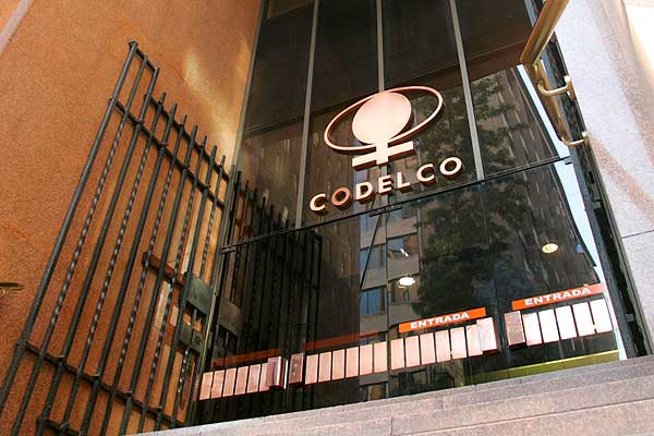 Chile’s Codelco to cut top positions in response to weak copper prices