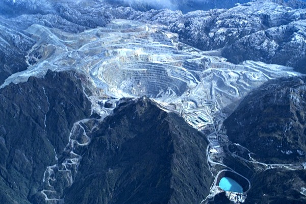 Indonesia probing allegations of extortion to Freeport-McMoRan by senior officials