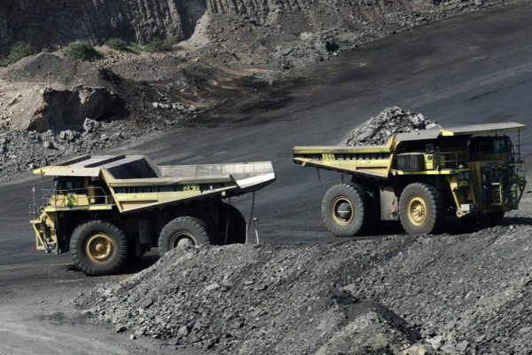 U.S. coal industry on board 'slow-motion train wreck'— report