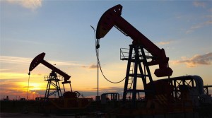 Sustained oil prices rout could hurt Canadian economy — report