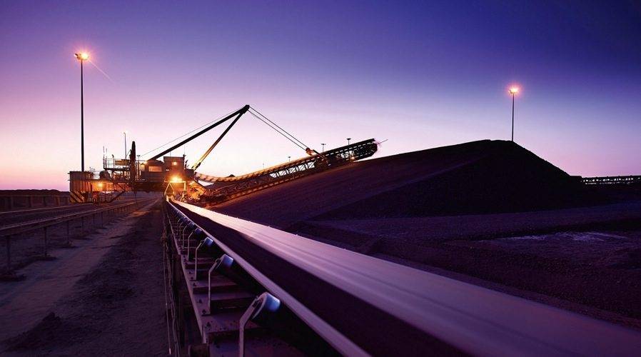 South32 in talks with Anglo American to buy manganese unit