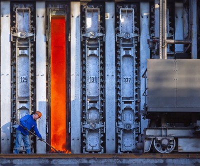 Iron ore price holds $50 despite steel shocker