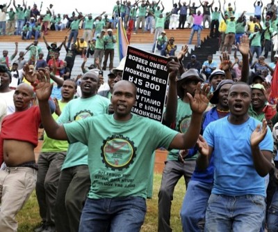 Striking coal workers arrested after violent raid at Glencore's South African mine