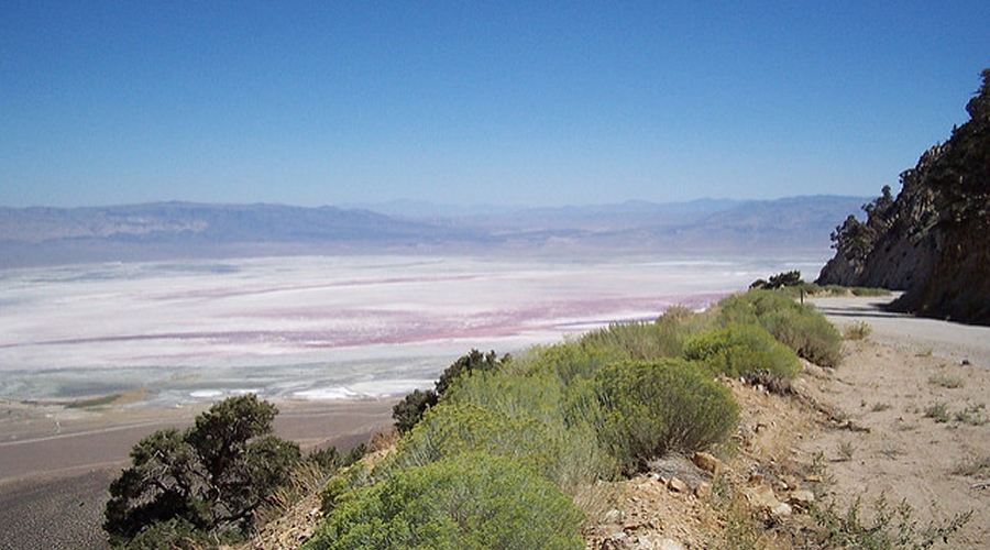 Dried up Owens Lake may soon be getting a solar panel makeover that could mitigate its notorious dust problem while providing sustainable energy to Los Angeles.