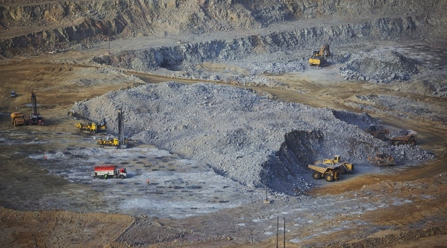 Chinese fund eyes Glencore gold mine in Kazakhstan
