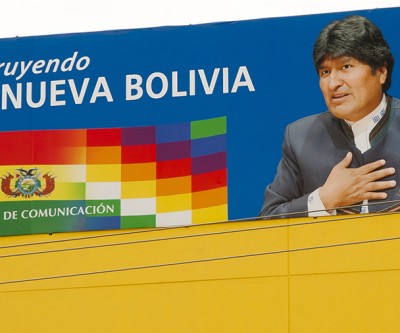 President Evo Morales on a presidential poster, with a slogan that says "building the new Bolivia"
