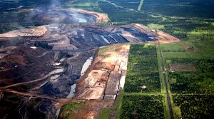 Giant Australian coal mine near Reef one step closer