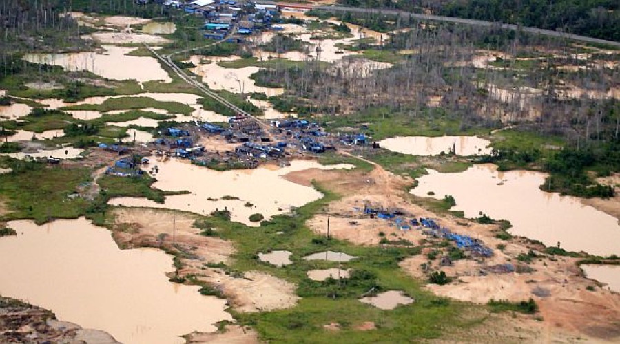 Colombia to penalize illegal gold mining with up to 12 years in prison