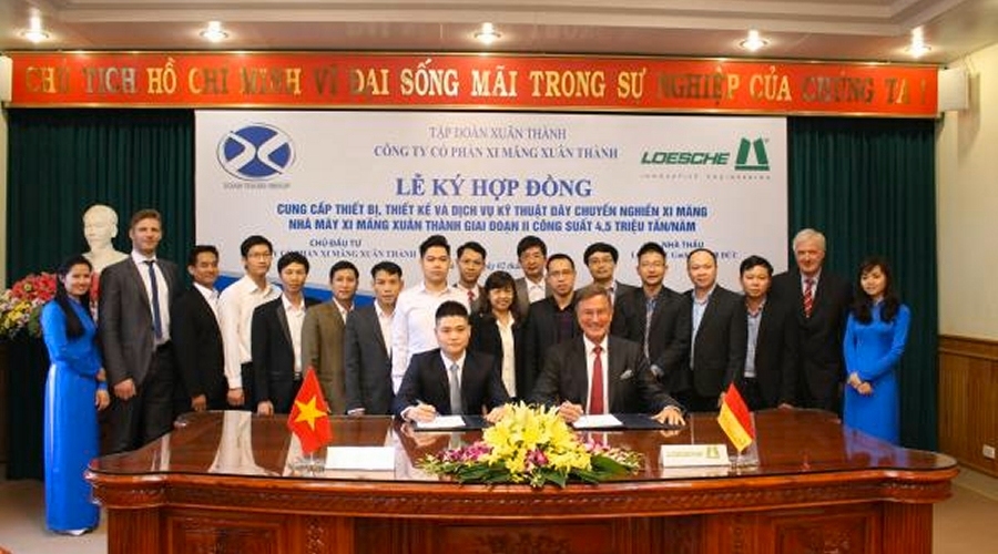 Xuan Thanh Cement JSC, Ha Nam, at the signing ceremony with LOESCHE for the cement grinding plant Xuan Thanh 2 - Ha Nam.