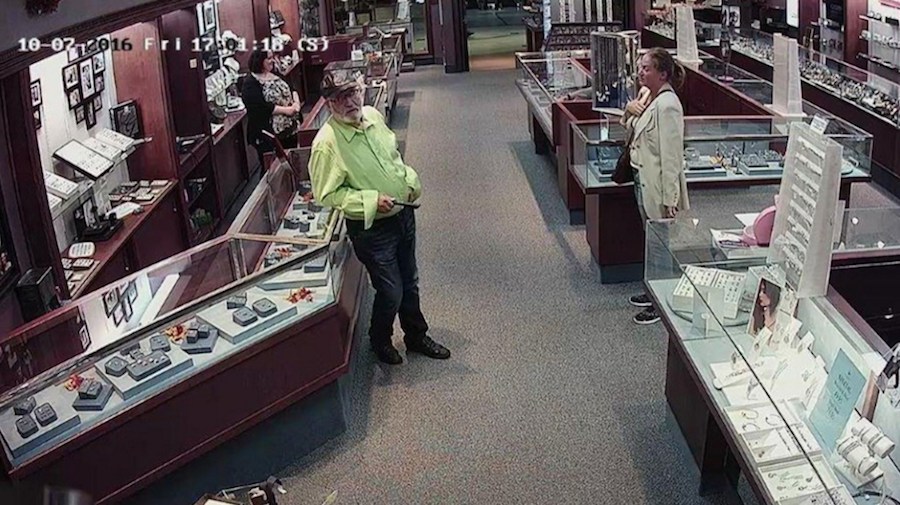 Thieves swap $20k diamonds for worthless stones in Canada’s East Coast