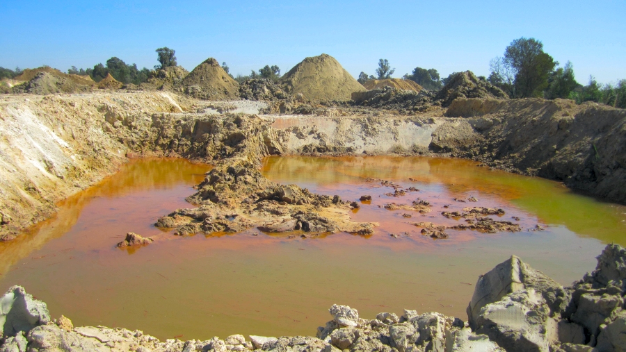 Removal of post mining contamination for land rehabilitation