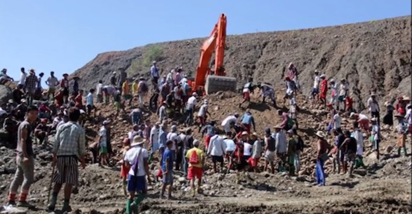 At least 115 people were killed in a similar jade mine collapse, in the same jade mining region of Myanmar, in November 2015. Screenshot of the rescue effort by World News Channel, on Youtube. 