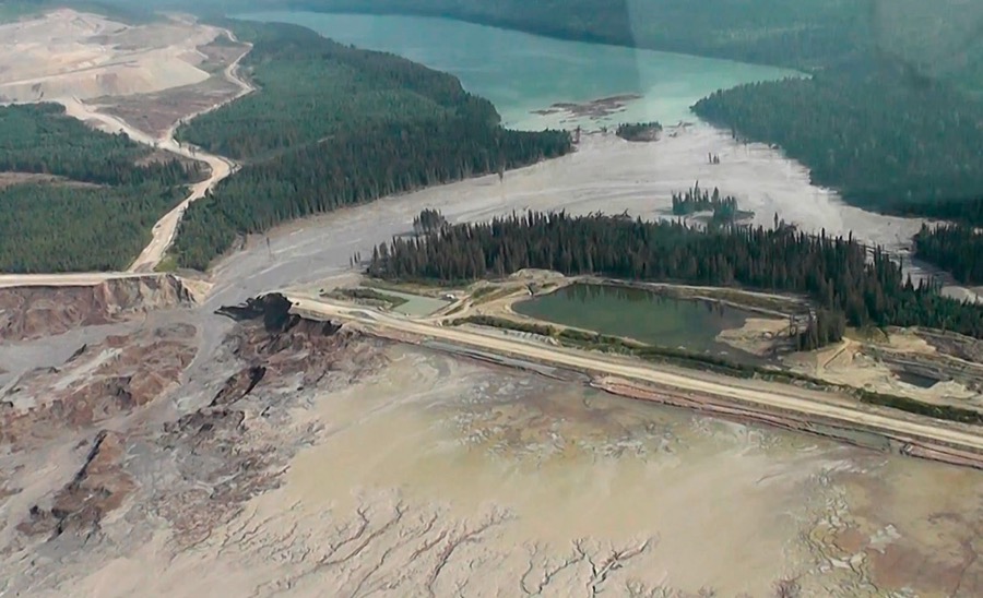 Mount Polley mine disaster followed years of permit delays — report