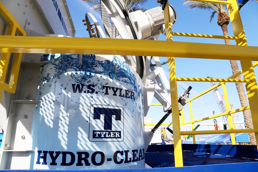 The Hydro-Clean’s high-pressure nozzles effectively clean deleterious material from aggregates, recycled materials and other minerals.