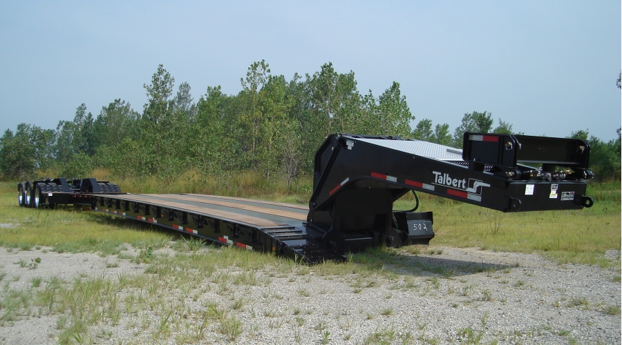 Talbert Manufacturing’s new 55-ton extendable trailer, the 55SA-TELE, can be retracted from 53 feet to 32 feet 6 inches, so drivers don’t need a permit when running empty. This saves time and money. 