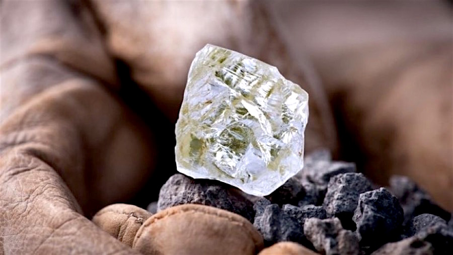 Exhibition of Diavik-mined giant, uncut Foxfire diamond extended a week