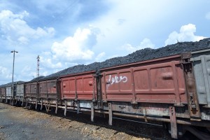 Cyclone Debbie disrupts $3.2bn of Australian coal exports