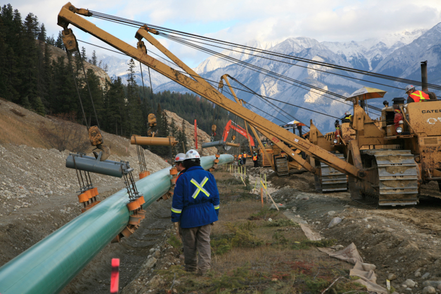 Kinder Morgan Canada falls in trading debut on concerns over Trans Mountain project