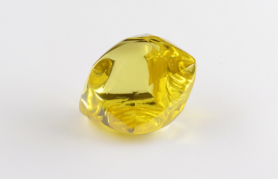 Alrosa has just unearthed another large yellow diamond, hits annual record of massive findings