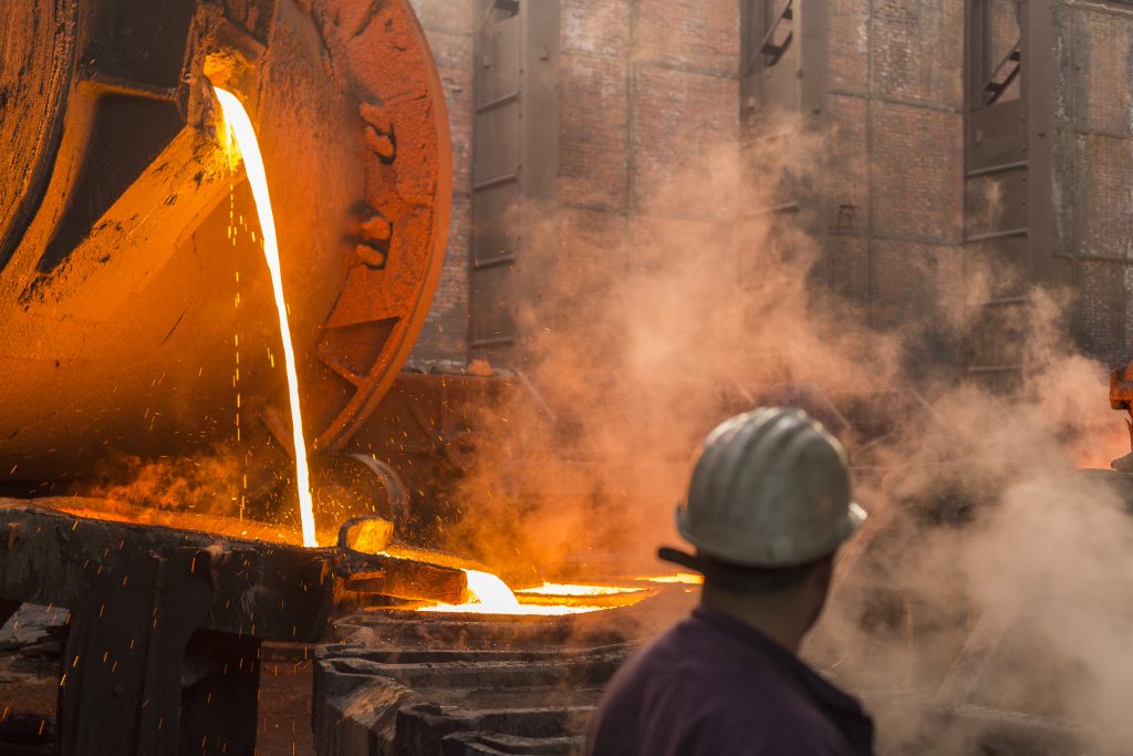Glencore’s Glasenberg Says China Can’t Cool Commodities for Long