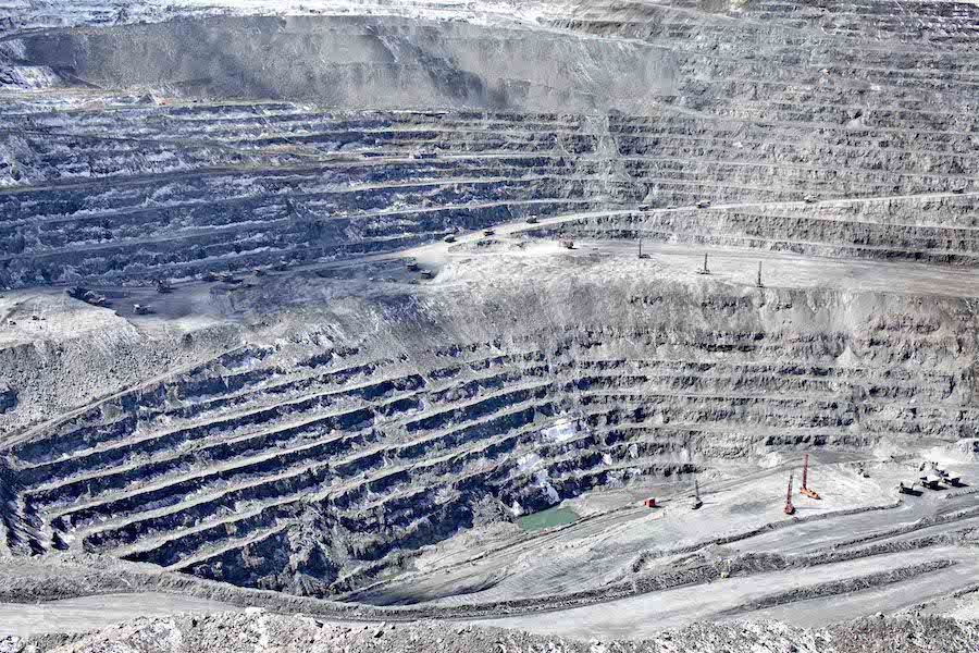 Chaarat Gold offer to Centerra values Kumtor mine at $800 million