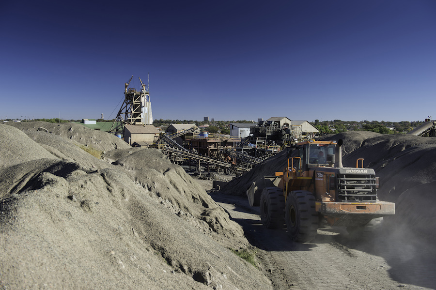 De Beers' sells Legendary Kimberley Mines to the Petra-Ekapa Consortium