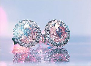 Cheaper Diamonds Fire Life Into the Hidden World of Gem Trading