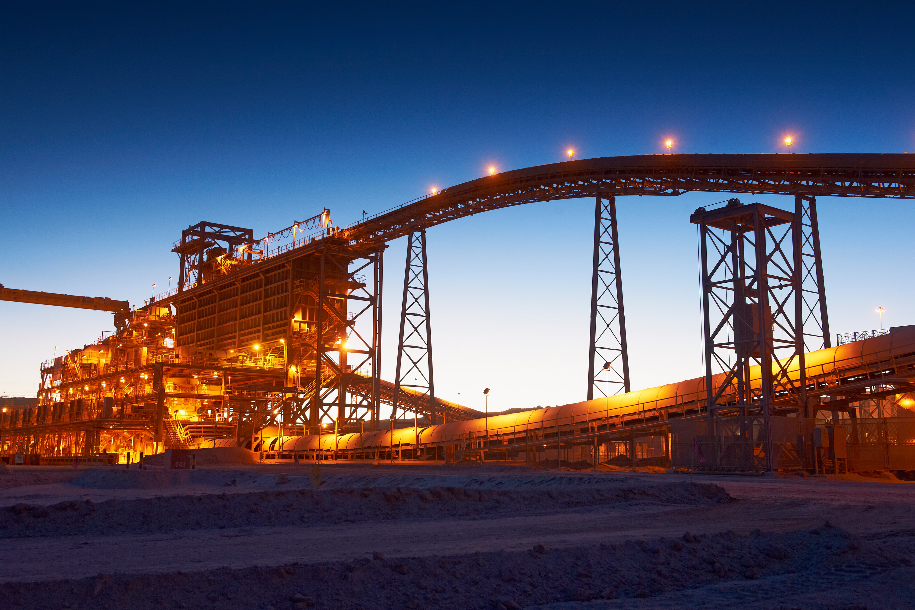 Strike briefly shuts down operations at BHP’s Spence mine in Chile