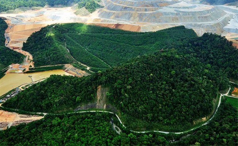 Gold Miner Amman Is Considering $1 Billion Indonesian IPO