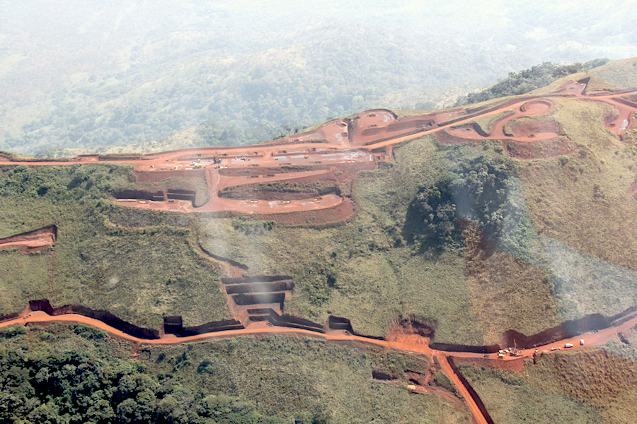 Mick Davis a step closer to mining iron ore in Guinea with Liberia deal