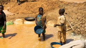 LME adds artisanal mining to green register, sets 2040 net-zero goal