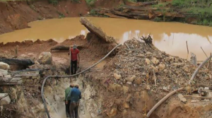 Criminal band kills at least three in Venezuelan mining town