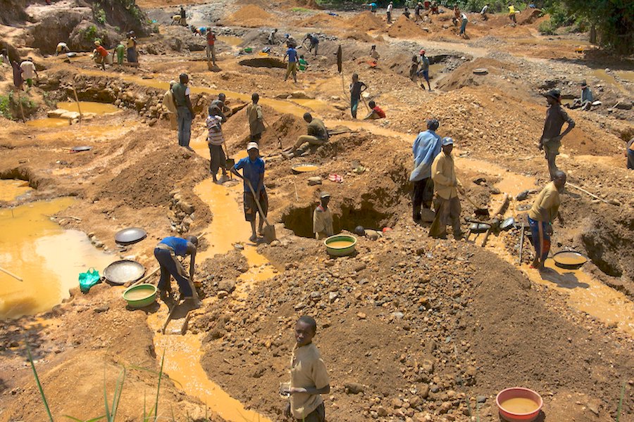 Congo's cobalt monopoly to set price floor for artisanal miners