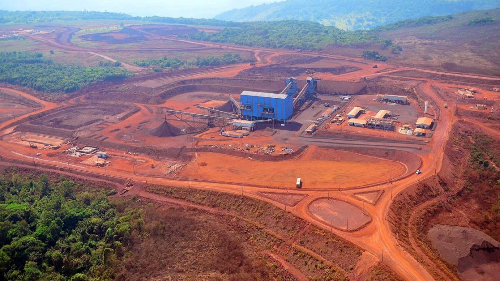 Brazil civic groups urge production halt at Vale mine amid covid-19 concerns