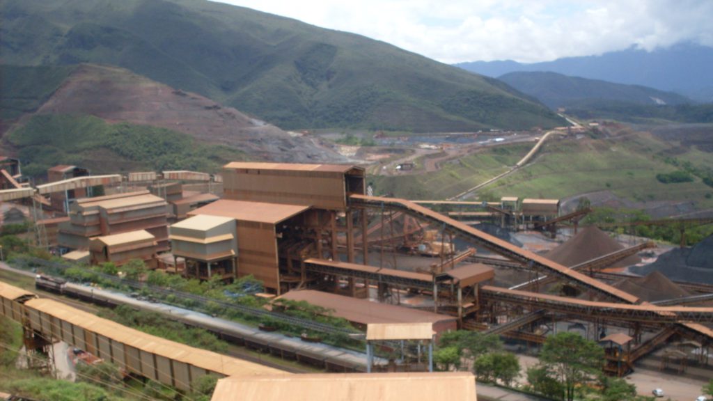 Vale closes mines after evacuation order in dam area