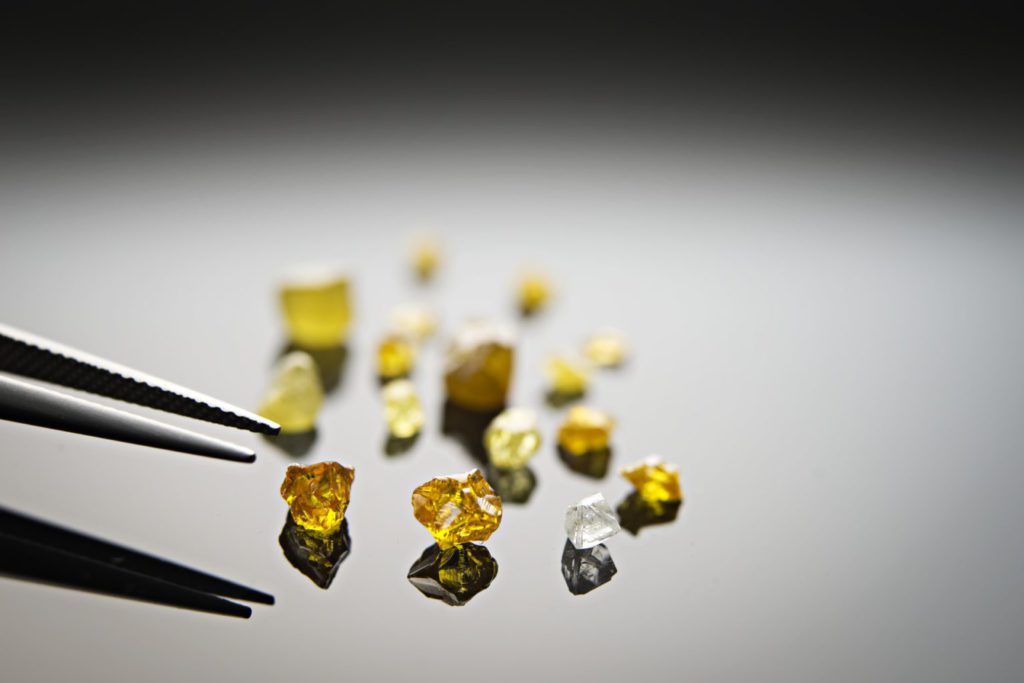 North Arrow collects Naujaat bulk sample to test for fancy coloured diamonds