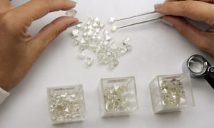 Alrosa adjusts sales schedule to ease supply shortage