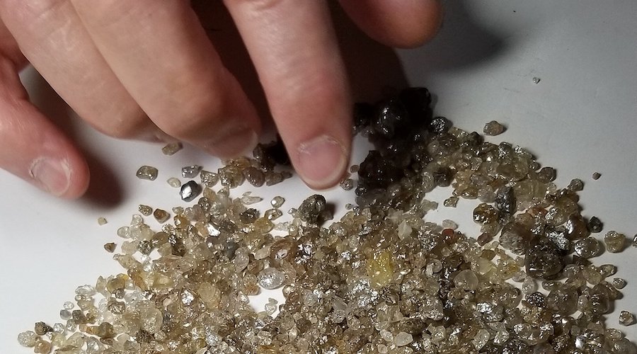 Superdeep diamond recovered in Guinea